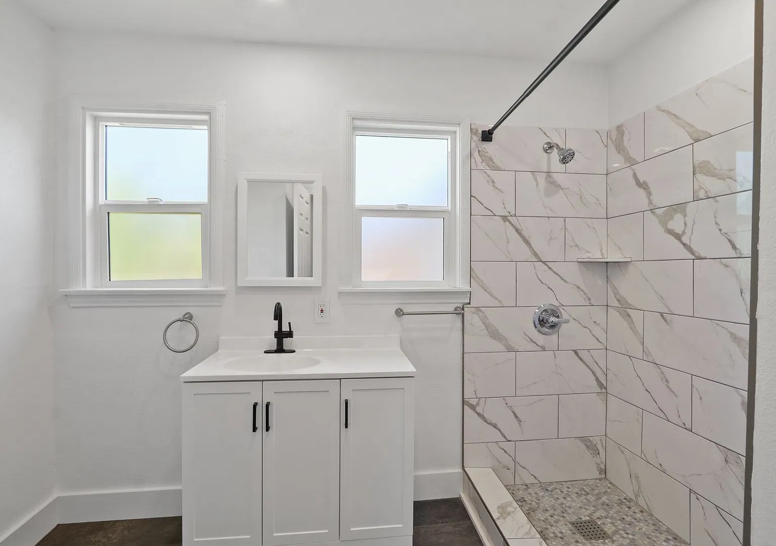 12113 Ferris — Photo 4