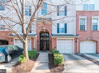 2331 Henshaw Pl APT 302, Alexandria, VA 22311