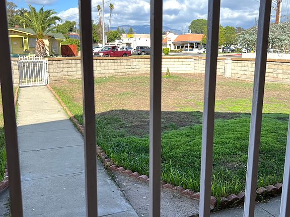 2nd image of 522 W Orange Grove Ave