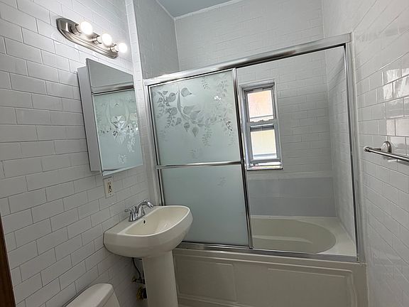 4th image of 248 E 111th St APT 2A