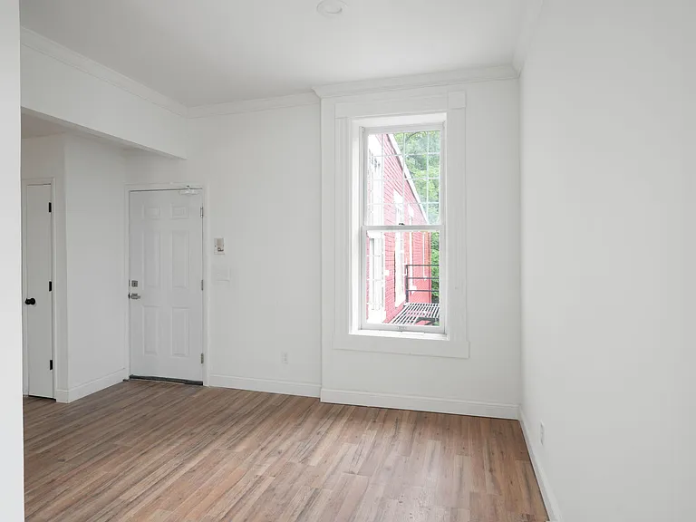 2136 Ravine St #5 — Photo 7