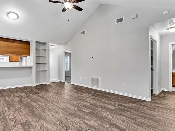 3rd image of 2112 Hidden Hollow Cir #A