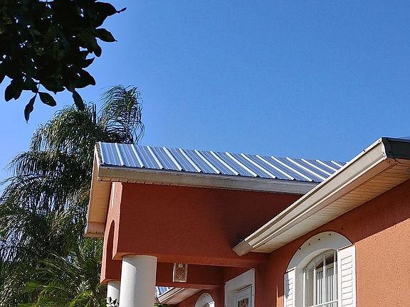 R side front portico, office