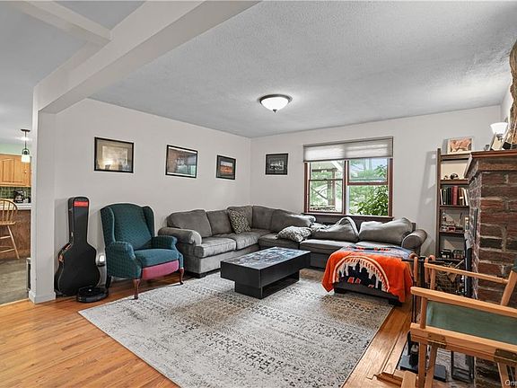 3rd image of 3419 N Shelley St