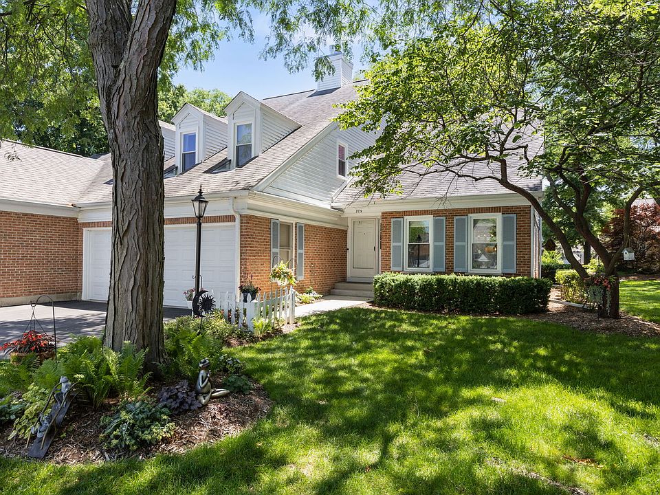 1st image of 809 Willow Hills Ln