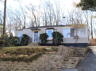 12 Hibernia Rd, Rockaway, NJ 07866