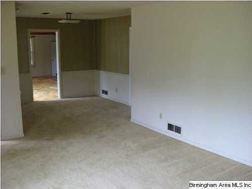 4th image of 325 Farley Dr