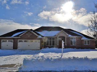 3567 Abbey Ct, Green Bay, WI 54313