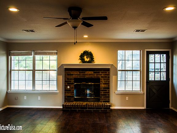 Gas, wood burning fireplace