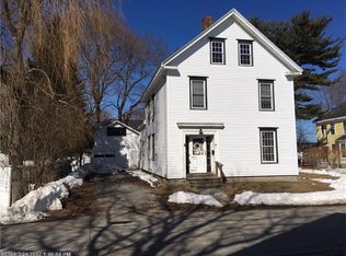 39 Grove St, Rockland, ME 04841