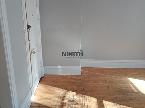 3rd image of 303 6th Ave W #4