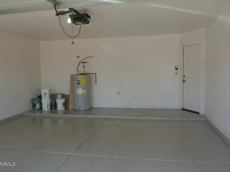 6814 W Louise Dr — Photo 15