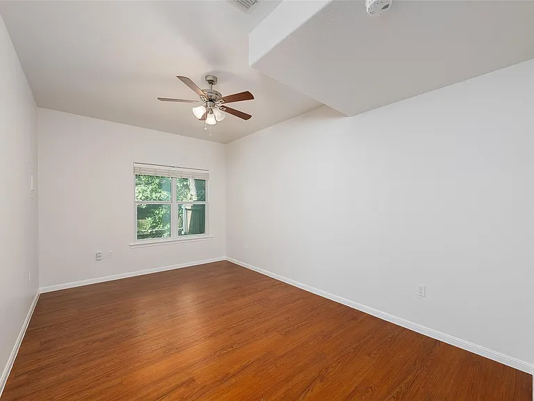 4505 Red River St #B — Photo 10