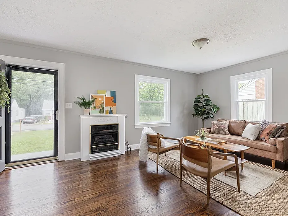 2 bed, 1.0 bath, 884 sqft, $1,700 — Photo 4