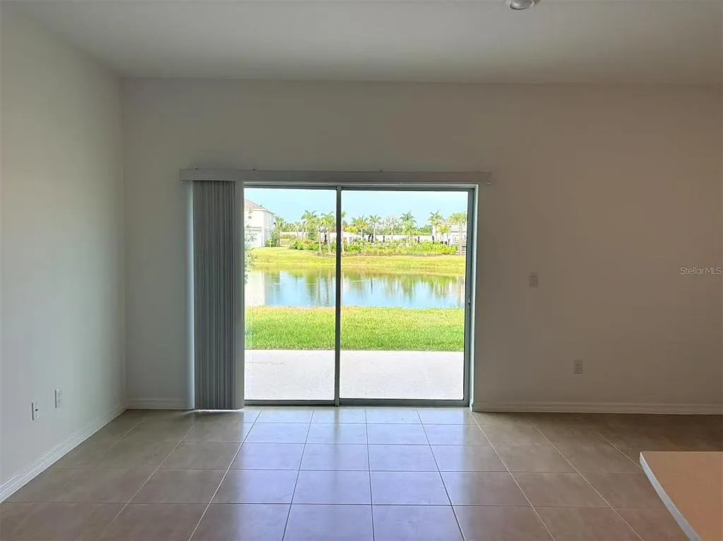 Building Photo - 15138 Cuzcorro Ct