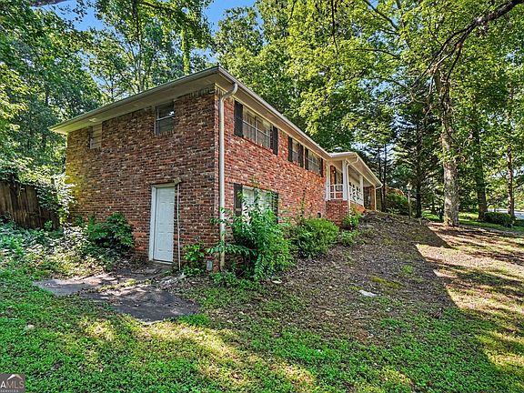 3rd image of 3429 Rocky Creek Dr