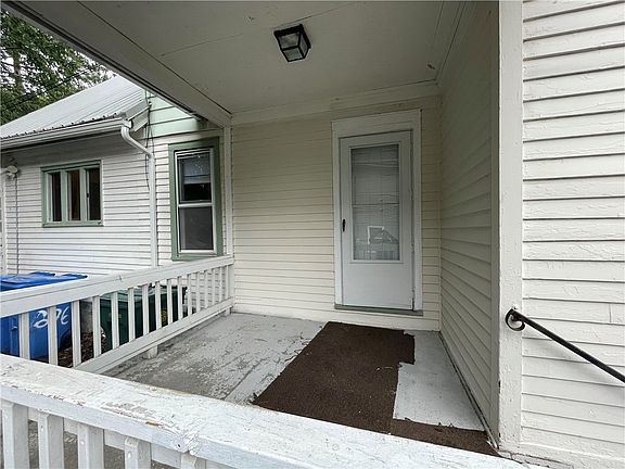 3rd image of 279 Ravine Ave