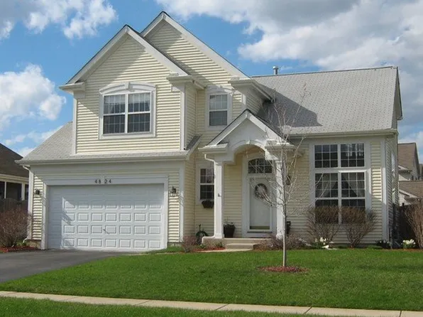 4824 Joyce Ln, McHenry, IL 60050