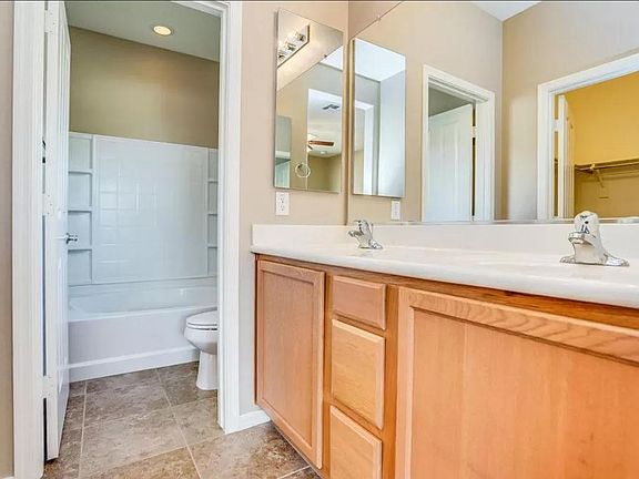 4th image of 41271 W Parkhill Dr