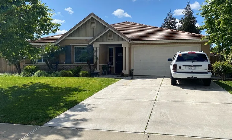 12109 Home Ranch Dr — Photo 2