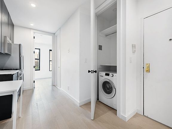 3rd image of 110 Madison St #12A