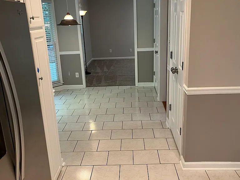 Kitchen to Dinette