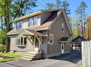 17 Caryl Blvd, Clinton, NY 13323
