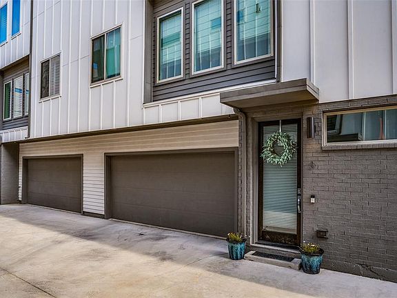 3rd image of 1911 Summit Ave Unit 3