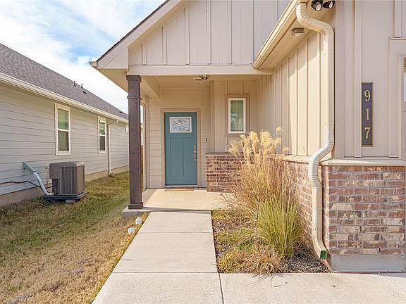 2nd image of 917 Placid Cir