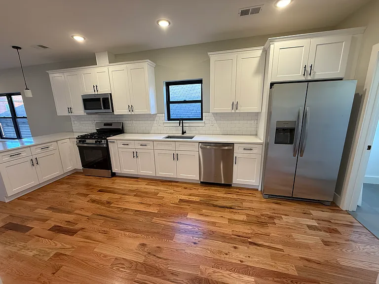 76 Barbara St #3 — Photo 4