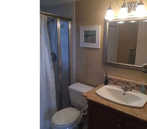 5th image of 131 SW 47th Ter APT 104
