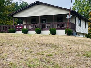 3915 Centerville Rd, Prichard, WV 25555