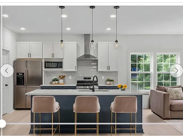 229 Hickory Glen Ln, Holly Springs, NC 27540