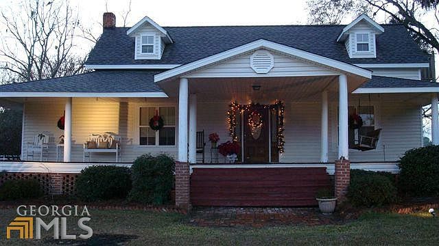 2nd image of 526 Crystal Rd