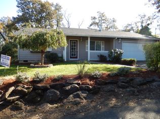 18121 Oatfield Rd, Gladstone, OR 97027
