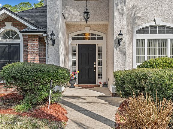 4th image of 307 EDGEWATER BRANCH Drive