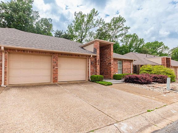 2nd image of 410 Amberwood Cir