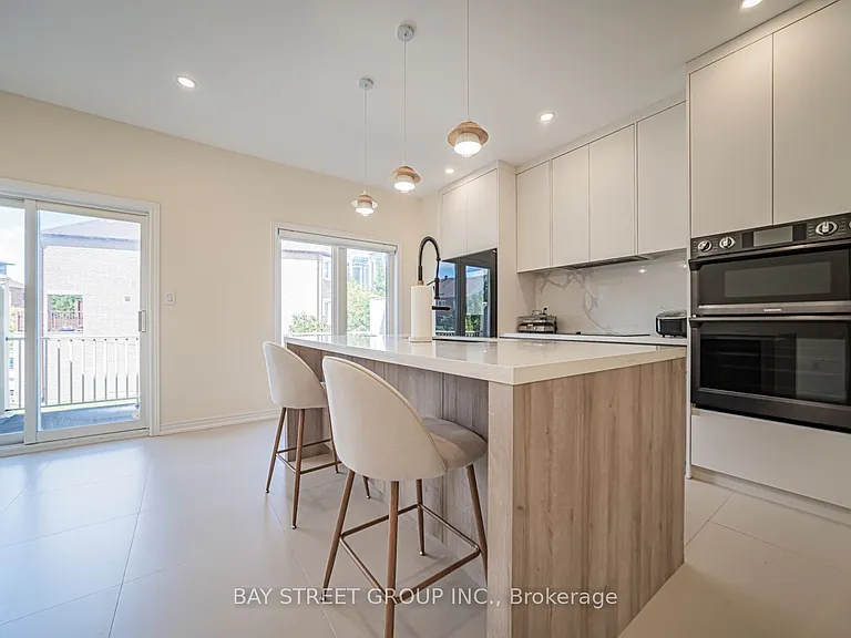 16 Dahlia Rd — Photo 8