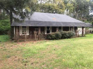 283 Simpson Highway 28 E, Magee, MS 39111