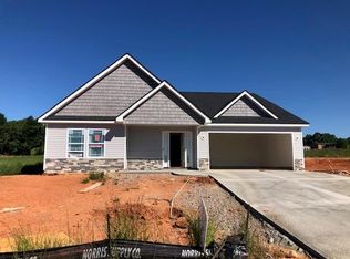409 Willow Ct, Campobello, SC 29322
