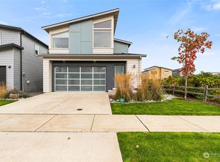 916 Sunseeker Ln, Bellingham, WA 98226