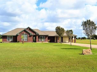 1026 Quarter Horse Trl, Angleton, TX 77515