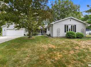 51 Axline Rd, Chatham, IL 62629