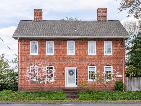 194 Hartford Avenue, Wethersfield, CT 06109