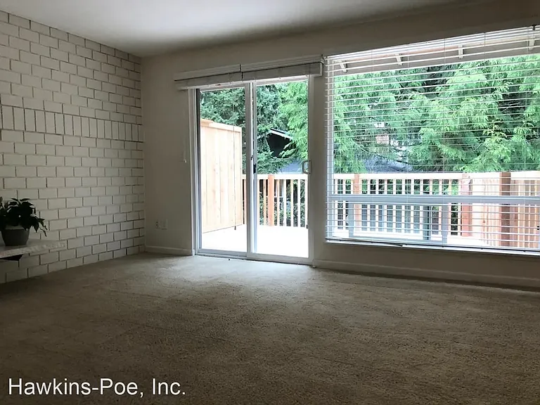 2907B 64th St — Photo 6