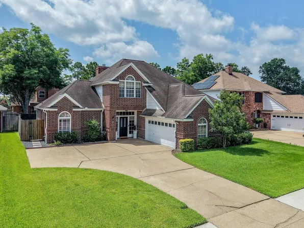 118 Mill Trail Dr, Sugar Land, TX 77498