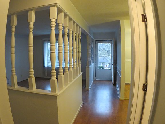 4th image of 11316 E Lexington Ave