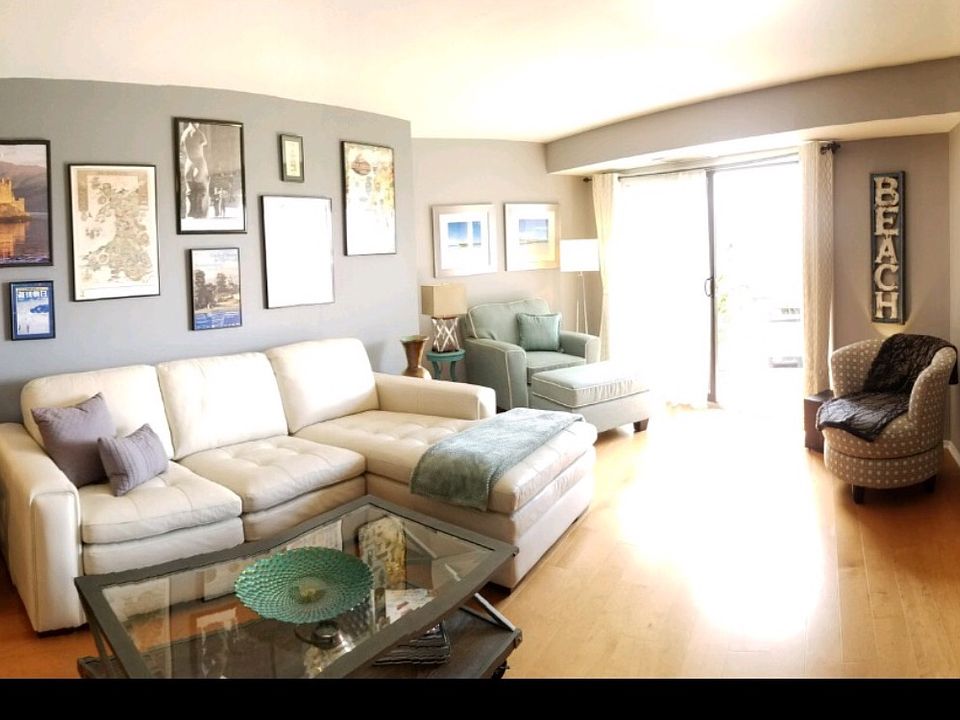 1st image of 26 10th St W Unit 1105