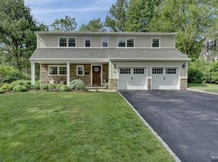 96 Nottingham Rd, Ramsey, NJ 07446