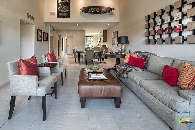 Open Floor Plan with Vaulted Ceilings!